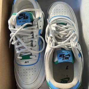 Nike Air Force 1 shadow